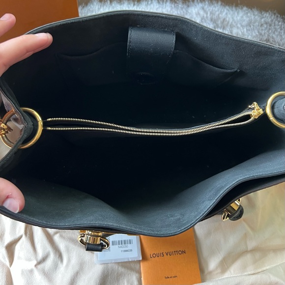 AUTHENTIC Louis Vuitton Riverside Damier Ebene - Picture 3 of 7